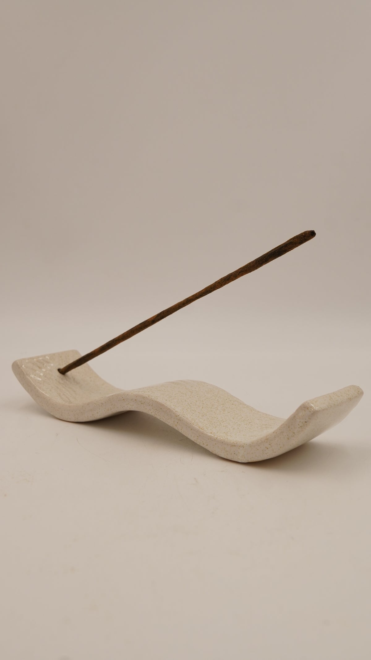 Seramik Dalga Detaylı Geri Akışlı Tütsülük