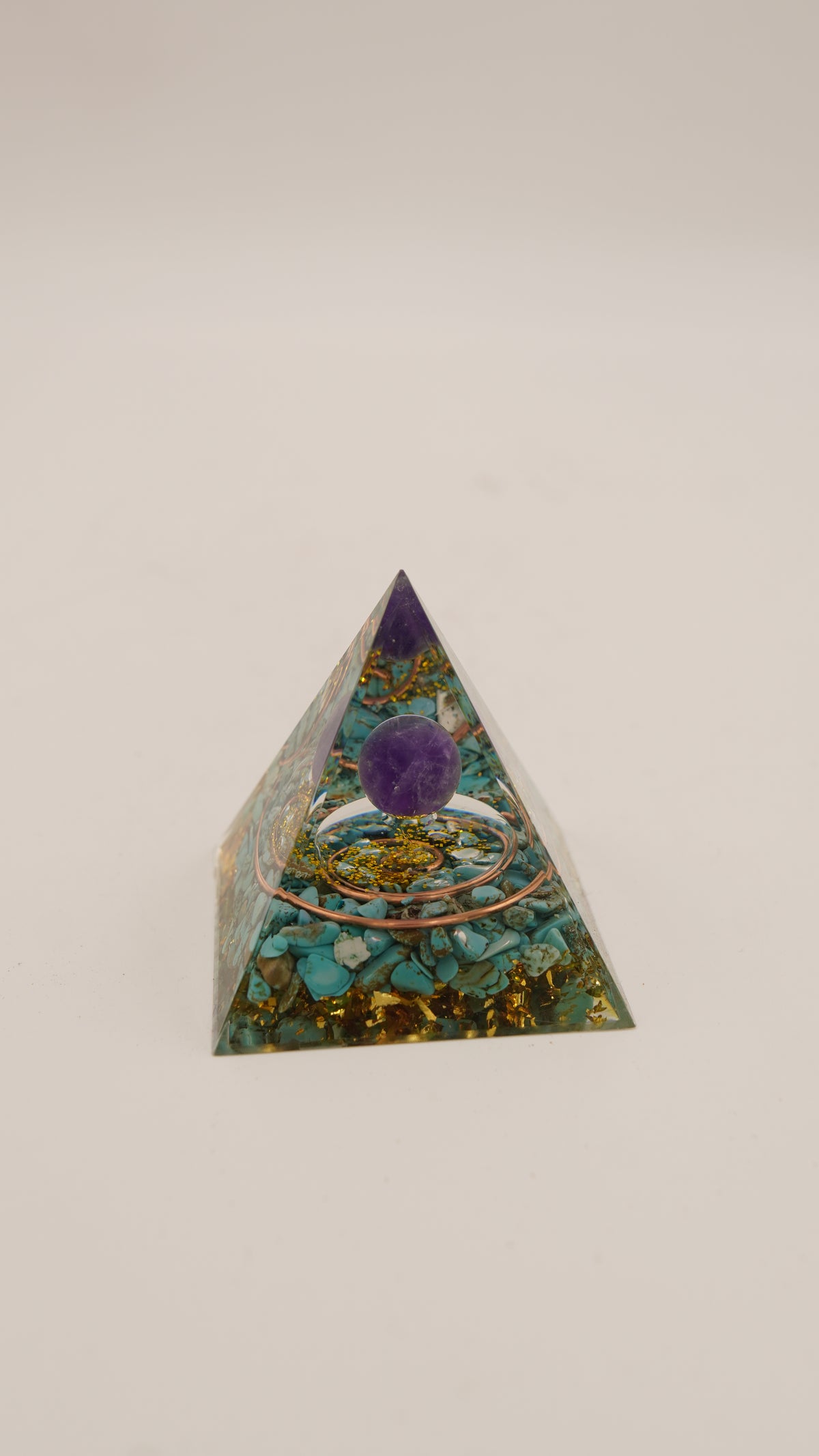 Turkuaz & Ametist Taşlı Sarı Altın Tozlu Bakır Spiralli Orgonit – 6 cm