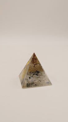 Ay Taşı & Bakır Spiralli Yaşam Çiçeği Detaylı Orgonit