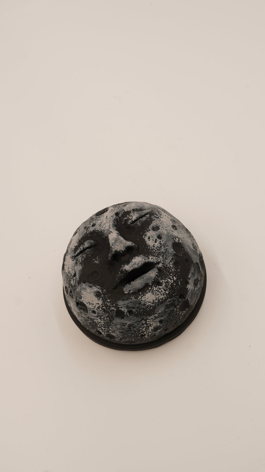 Ay Dede Figürlü Alçı Konik Tütsülük