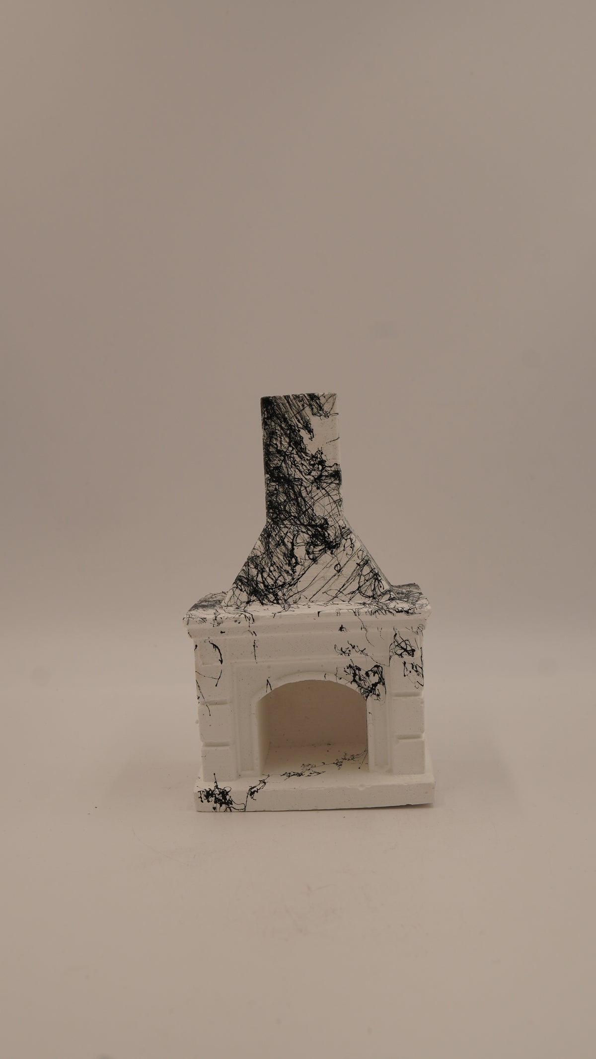 Şömine Formlu Alçı Konik Tütsülük (14 cm)