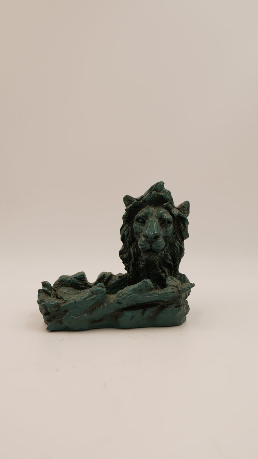 Aslan Figürlü Alçı Küllük