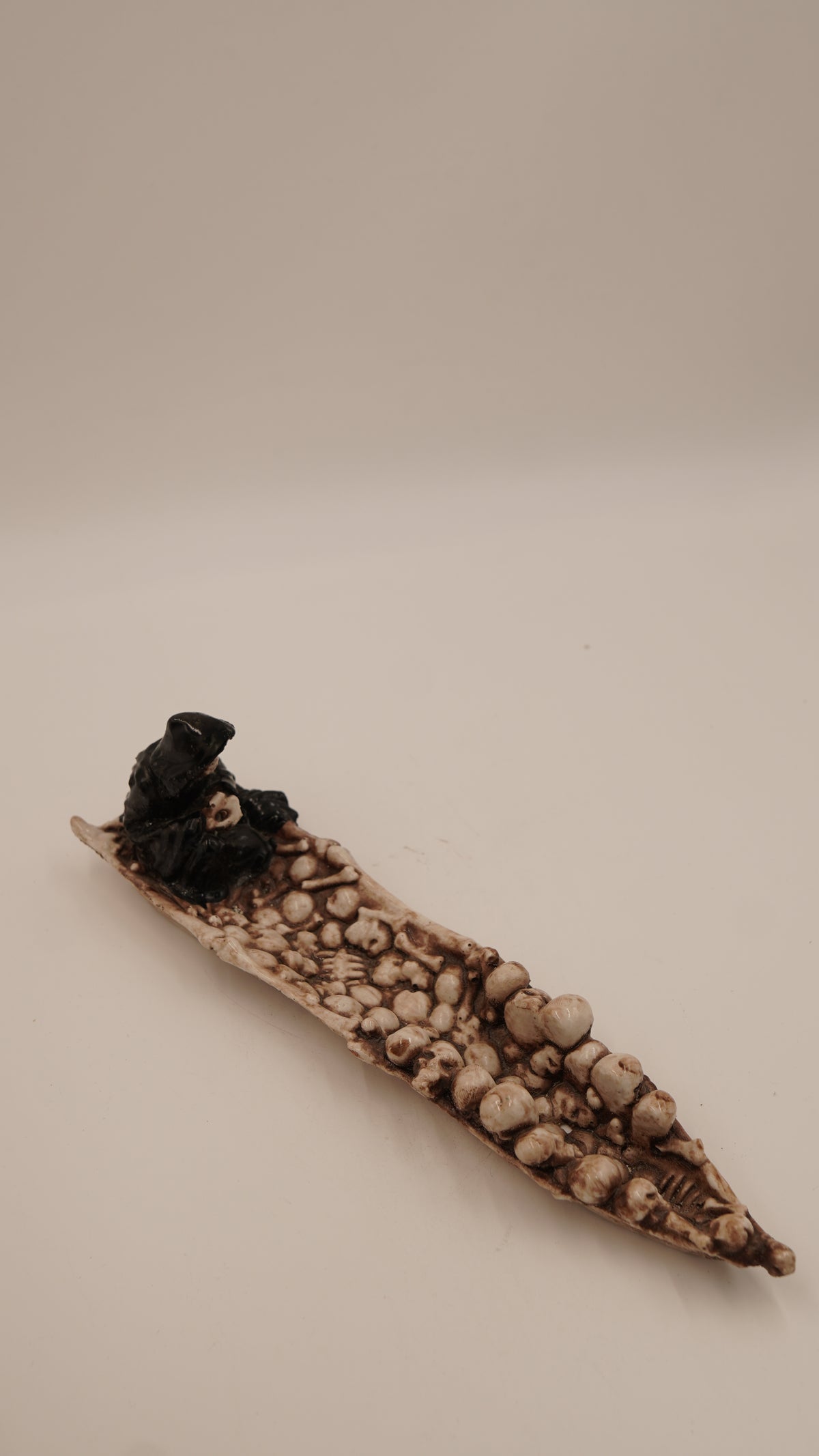 Kuru Kafa Figürlü Çubuk Tütsülük