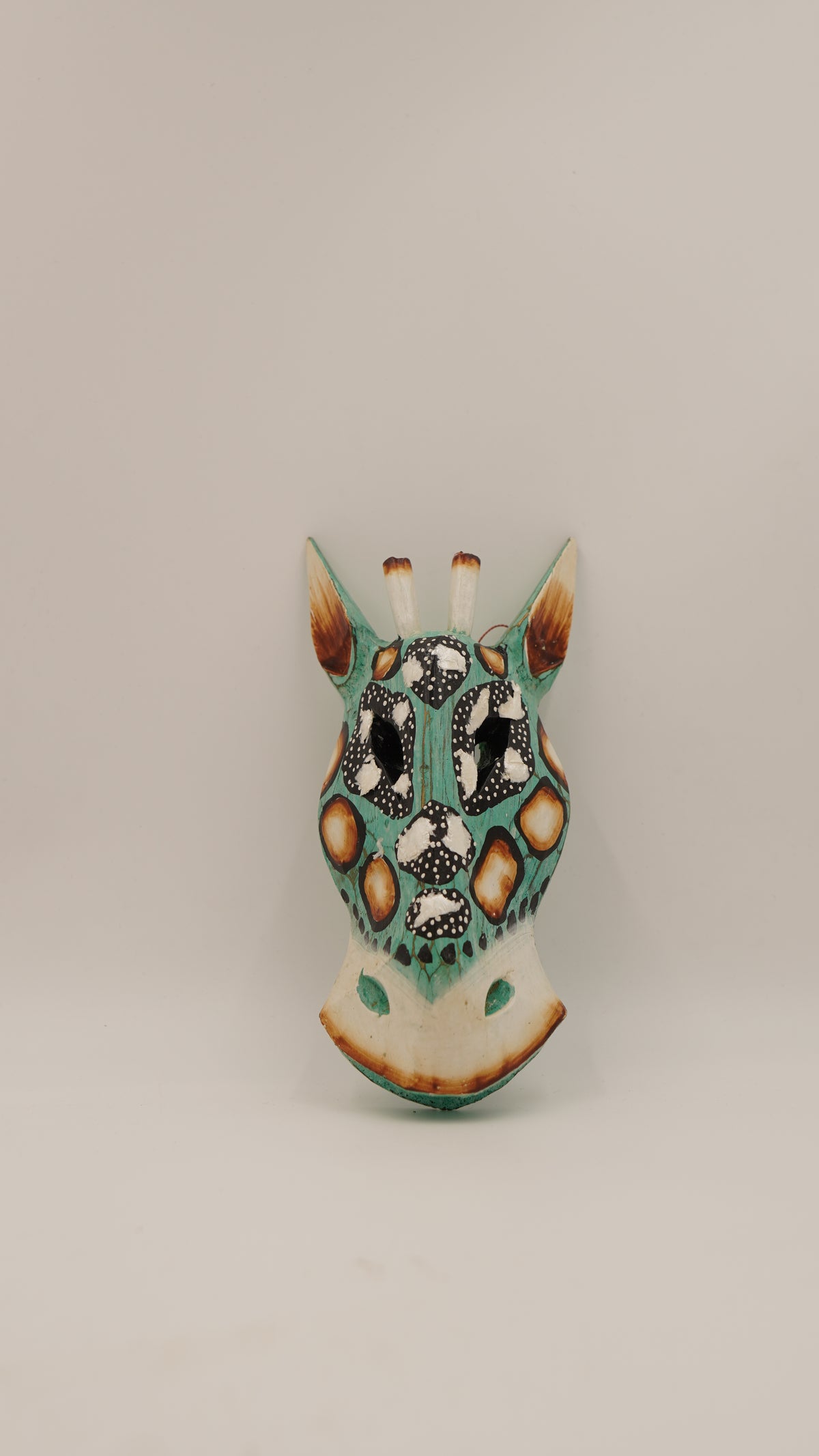 El Yapımı Zürafa Ahşap Duvar Objesi