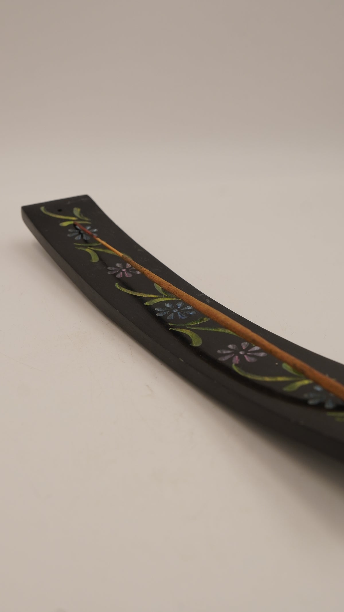 Çiçek Motifli Mermer Çubuk Tütsülük