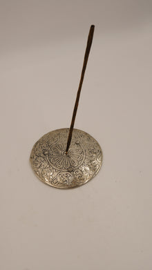 Desenli Metal Çubuk Tütsülük – 10 cm