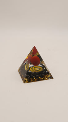 Obsidyen & Mercan Taşlı Orgonit Piramit