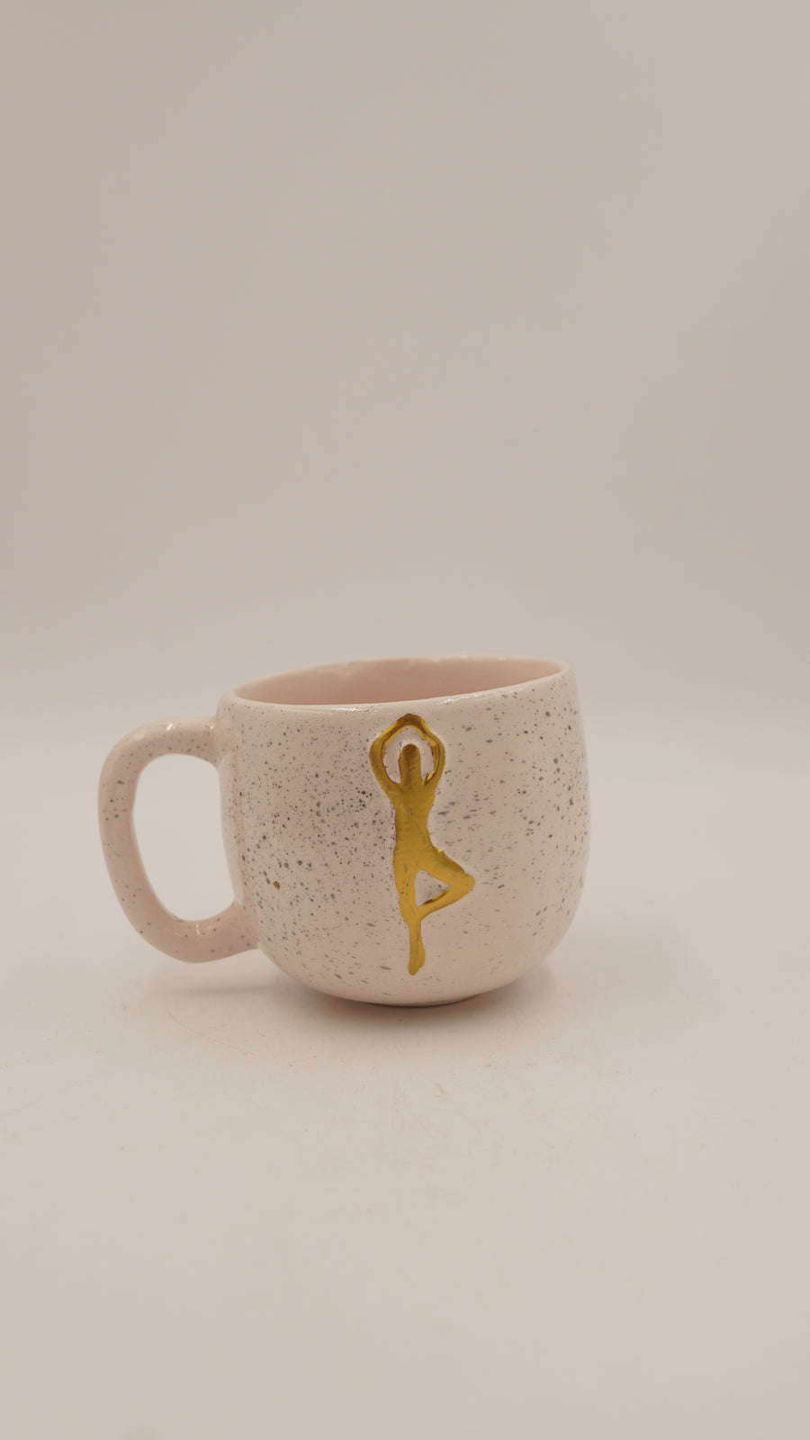 Balerin Figürlü Seramik Kupa – 9 cm