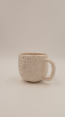 Yaşam Çiçeği Figürlü Seramik Kupa – 9 cm