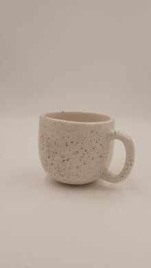 Lotus Figürlü Seramik Kupa – 9 cm